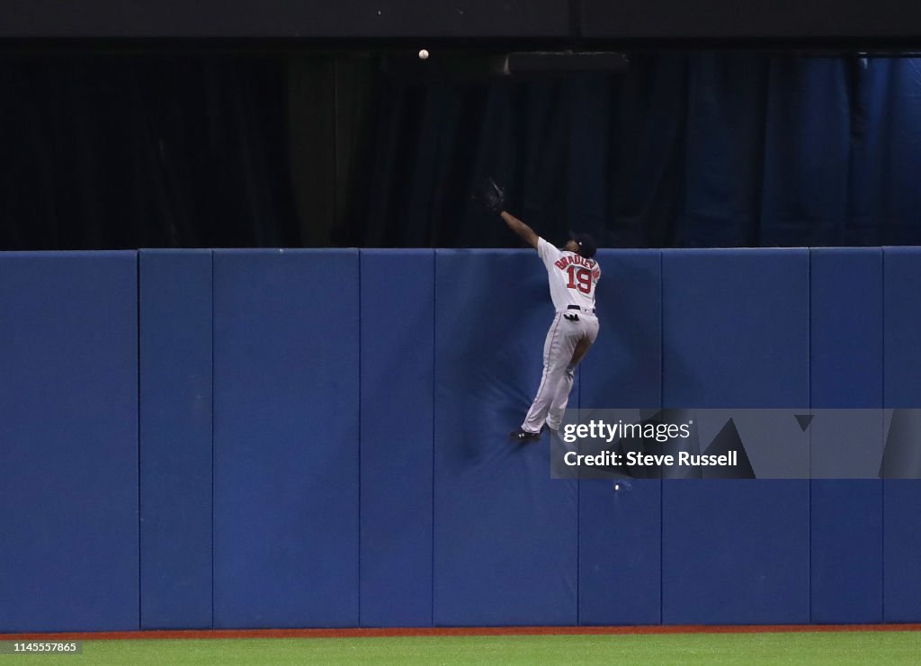 Toronto Blue Jays play the Boston Red Sox