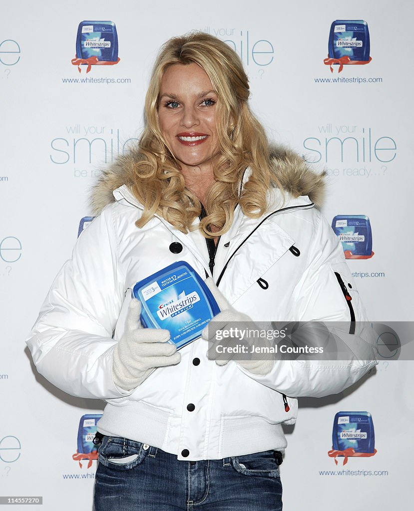 Nicollette Sheridan Kicks Off the Opening of the Crest WhiteStrips Premium's Old-Fashioned Photo Booth