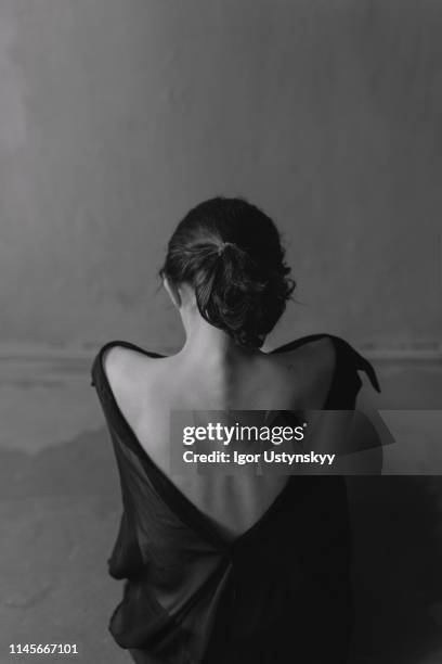 black and white portrait of young woman - anorexia nervosa stock pictures, royalty-free photos & images