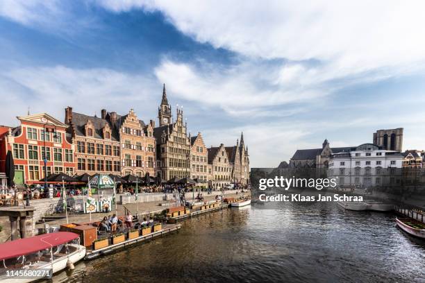 graslei haven en rivier in gent stad, belgië - university of gent stockfoto's en -beelden