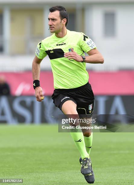 Referee Lorenzo Maggioni during the Serie B match between Cittadella and Ascoli Calcio 1898 FC at Stadio Pier Cesare Tombolato on April 28, 2019 in...