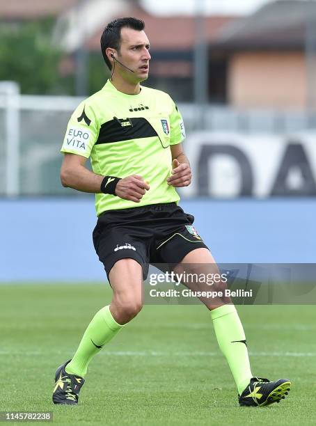 Referee Lorenzo Maggioni during the Serie B match between Cittadella and Ascoli Calcio 1898 FC at Stadio Pier Cesare Tombolato on April 28, 2019 in...