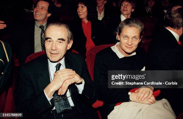 Theatre: "Master Class" in Paris, France on December 02, 1996 - Robert and Elisabeth Badinter.