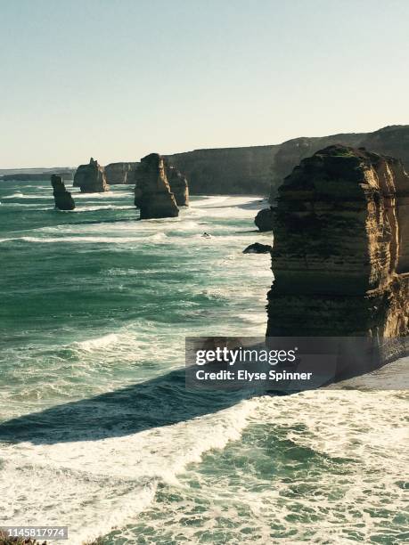 12 apostles - melbourne parkland stock pictures, royalty-free photos & images