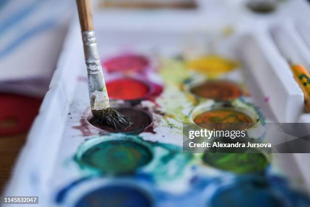 colors - artists palette stock pictures, royalty-free photos & images