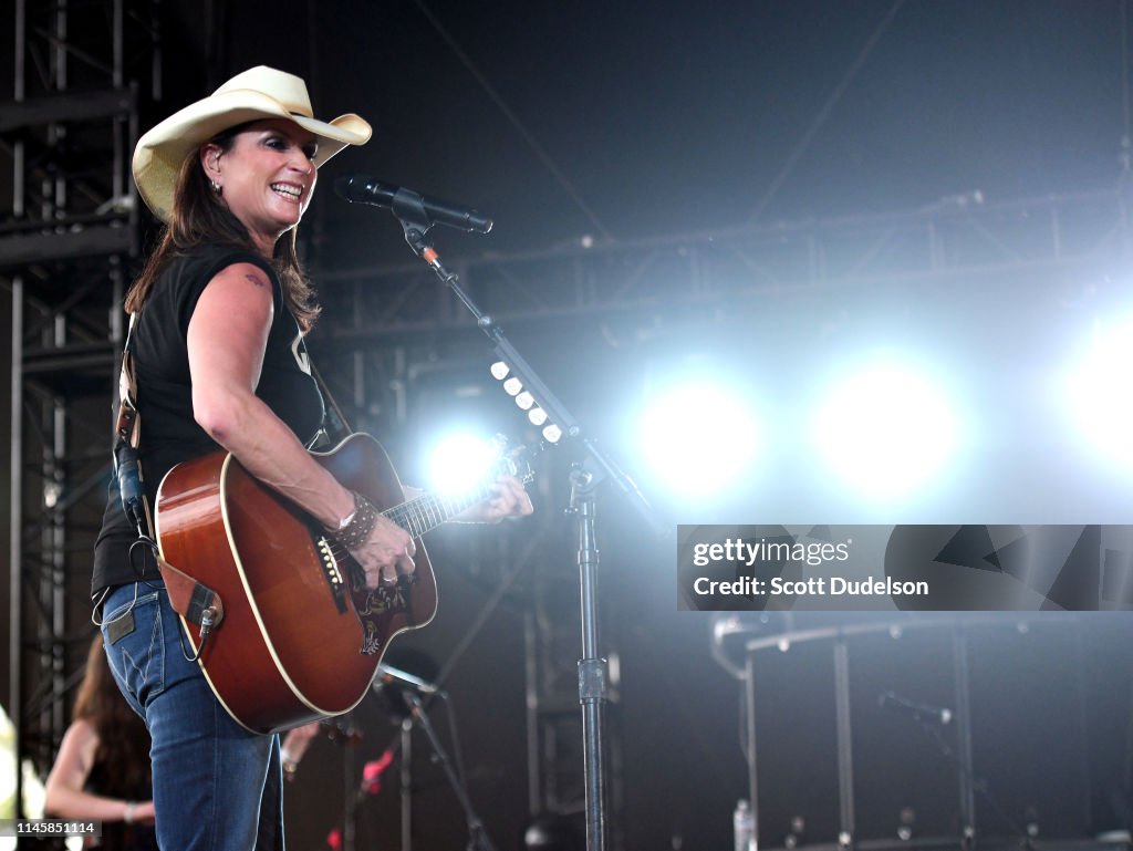 Singer Ter Ree Singer Terri Clark performs onstage during Day 3 of the Stagecoach ...