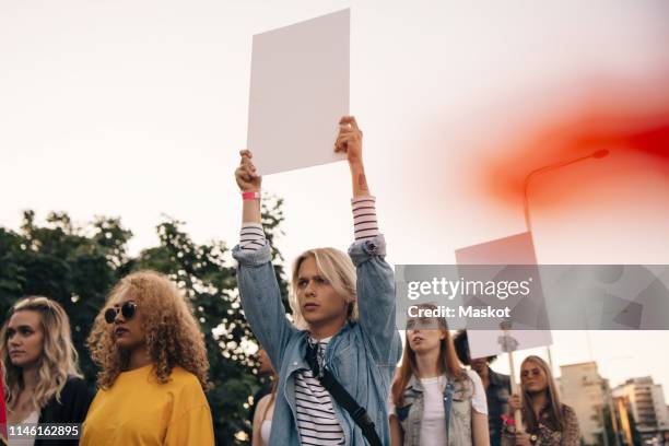 Protesting Images 184,555 Protesters Holding Signs Stock Photos, High-Res Pictures, and ...