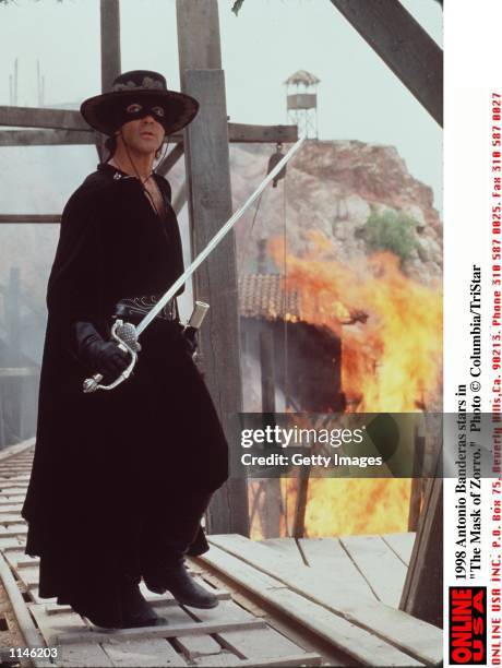 The Mask Of Zorro Sword Scene Of Zorro And Elena Zorro Antonio Banderas Sword
