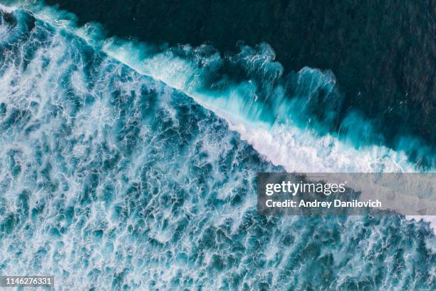 從上面的海洋衝浪 - indonesia photos 個照片及圖片檔