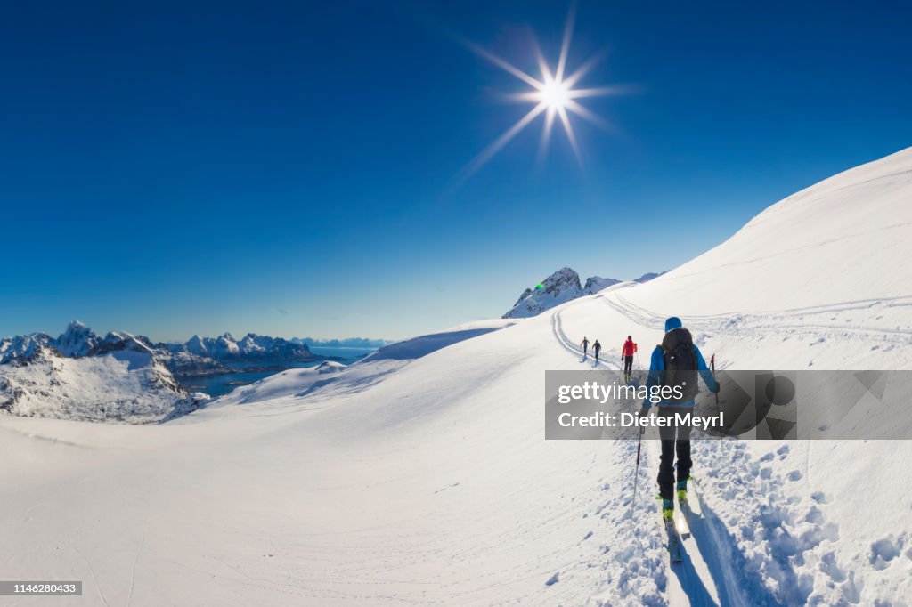 Ski Touring i den eviga isen, Lofoten-Norge
