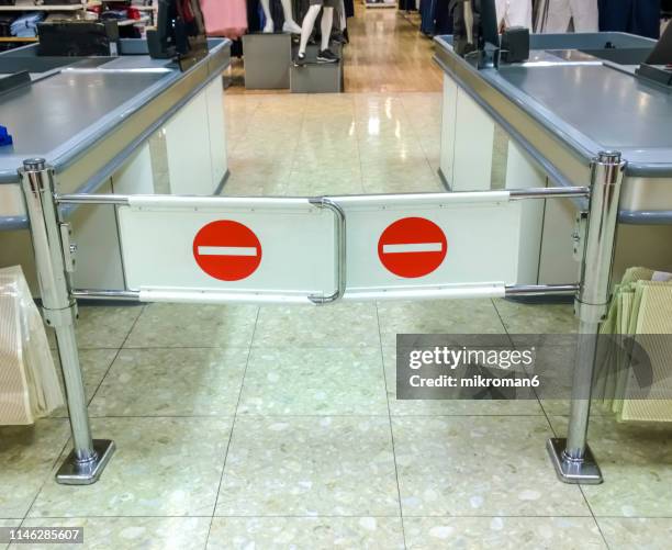 Open Check Till Modern Shop Till Photos and Premium High Res Pictures - Getty Images