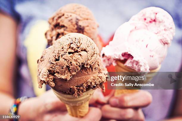 ice cream cones - eiscremewaffel stock-fotos und bilder