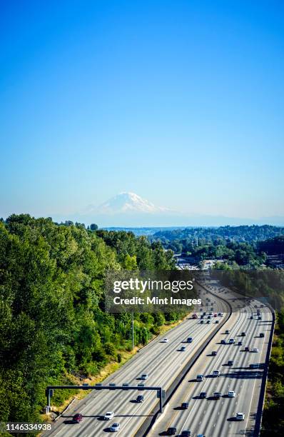 Mount Rainer Seattle Drive Mount Rainier Aerial View Photos and Premium High Res Pictures - Getty ...