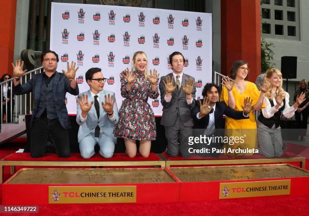 Johnny Galecki, Jim Parsons, Kaley Cuoco, Simon Helberg, Kunal Nayyar, Mayim Bialik and Melissa Rauch from the cast of "The Big Bang Theory" attend...