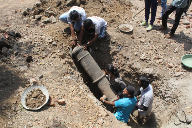 Work to remove six out of 13 cannons in Kopri has begun; it will take two days for the work to complete and 18 century old cannons to be restored, on...