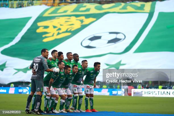 Players of Leon pose prior the final second leg match between Leon and Tigres UANL as part of the Torneo Clausura 2019 Liga MX at Leon Stadium on May...