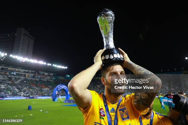 Andre Pierre Gignac of Tigres celebrates with the Championship Trophy after the final second leg match between Leon and Tigres UANL as part of the...