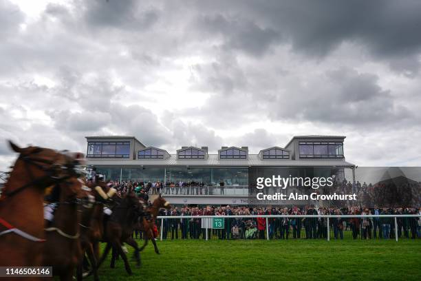 General view as runner line up ready for the start of The Pigsback.com Handicap Chase at Punchestown Racecourse on May 02, 2019 in Naas, Ireland.