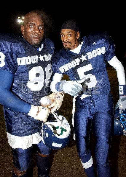 Snoop Dogg and teammate Black...