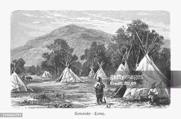 comanche camp, ureinwohner amerikas, holzgravur, veröffentlicht 1897 - komantschen stock-grafiken, -clipart, -cartoons und -symbole
