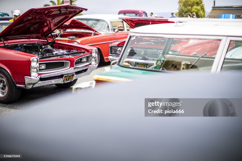 Expo of vintage and pimped cars
