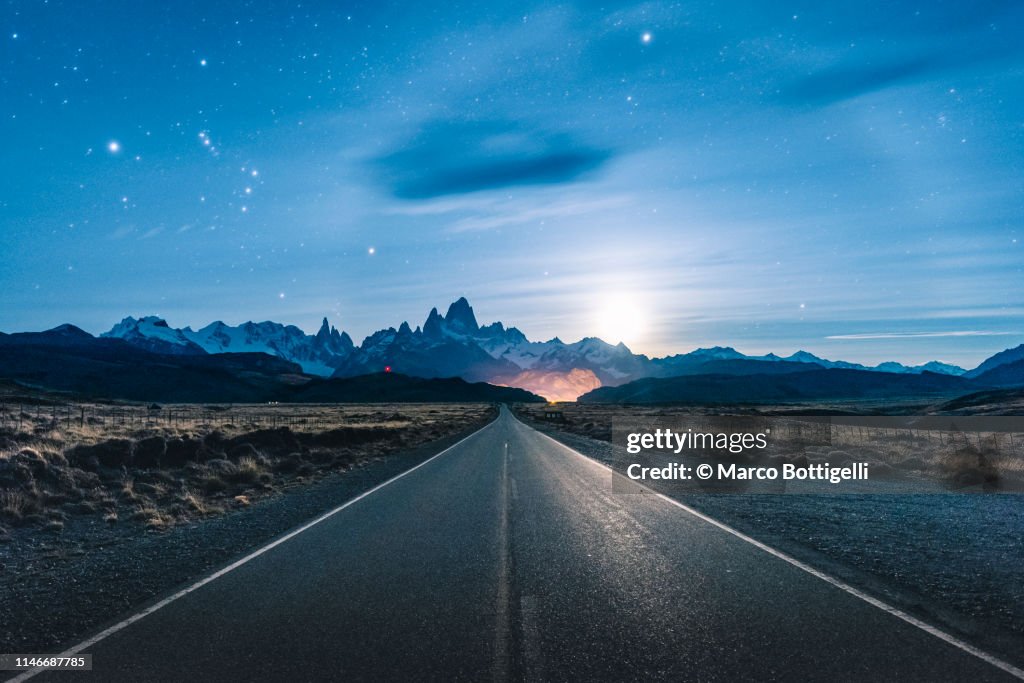 Road to El Chalten and Mt Fitz Roy, Patagonia, Argentina