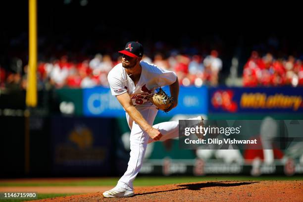 John Gant of the St. Louis Cardinals delivers a pitch against the New York Mets at Busch Stadium on April 21, 2019 in St. Louis, Missouri.