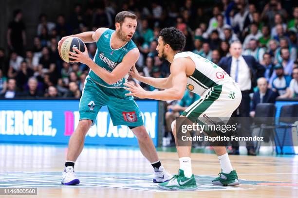 Mickey McConnell of Pau Lacq Hortez and Jeremy Senglin of Nanterre during the French Jeep Elite Basketball match between Nanterre and Pau on May 28,...