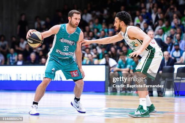 Mickey McConnell of Pau Lacq Hortez and Jeremy Senglin of Nanterre during the French Jeep Elite Basketball match between Nanterre and Pau on May 28,...