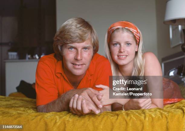 American golfer Ben Crenshaw with his wife Polly, circa 1976.