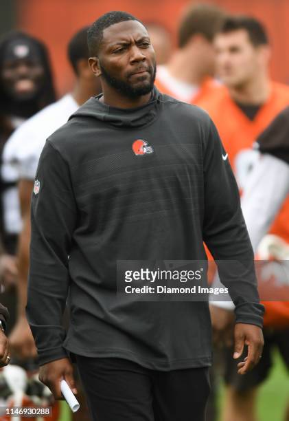 Former NFL safety Ryan Clark walks off the field after an OTA practice on May 22, 2019 at the Cleveland Browns training facility in Berea, Ohio.