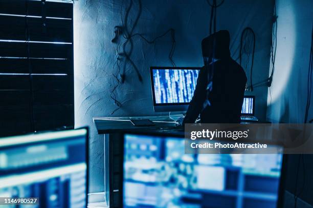 Computer. Man Hack 105 Man Sitting In Front Of Glowing Computer Screen Stock Photos, High ...