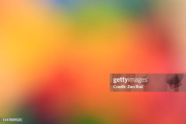 multi colored crayons - foco difuso fotografías e imágenes de stock