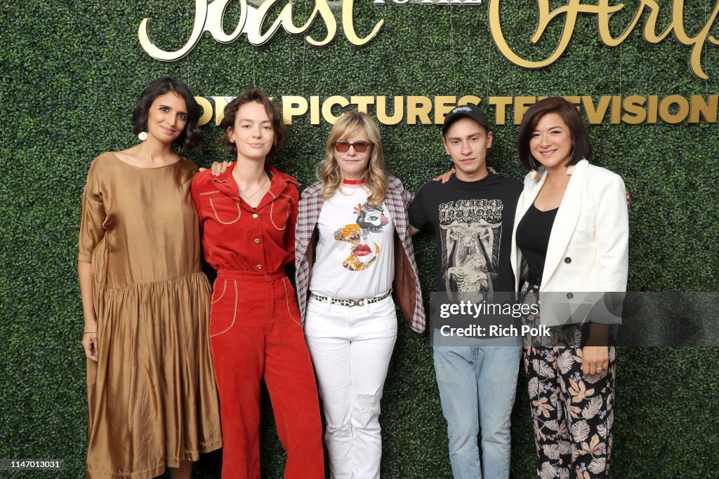 Robia Rashid, Bridgette Lundy-Paine, Jennifer Jason Leigh, Keir... News
