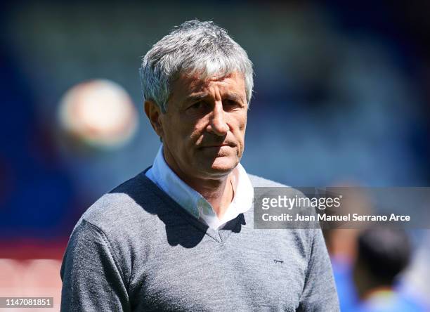 Head coach Quique Setien of Real Betis Balompie looks on prior to the start the La Liga match between SD Eibar and Real Betis Balompie at Ipurua...