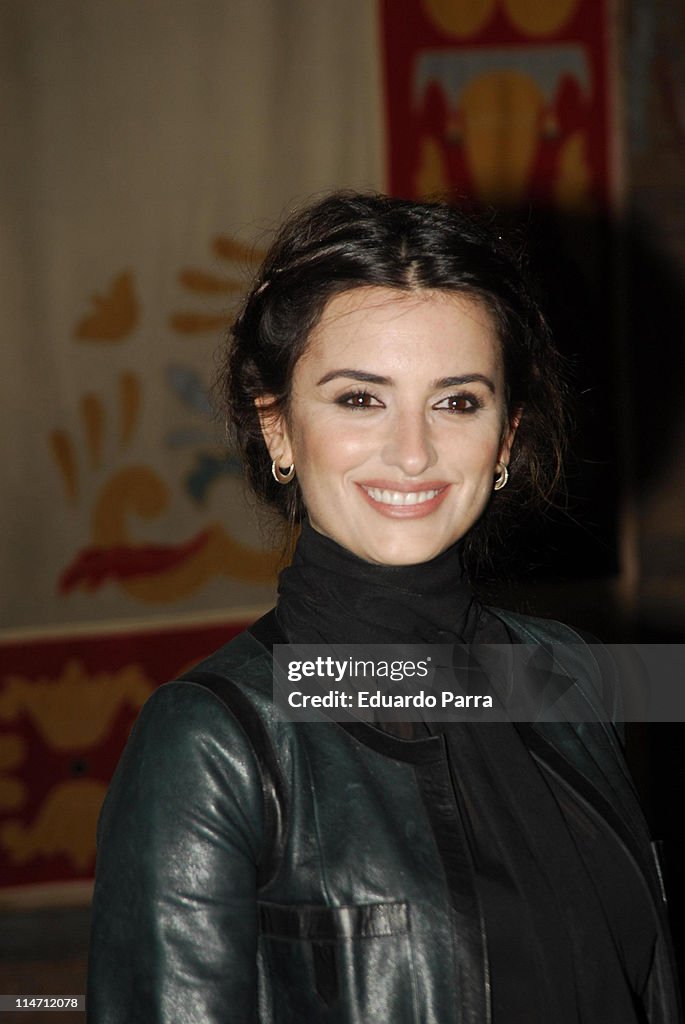 Penelope Cruz Receives Zaragoza`s City Hall Silver Medal