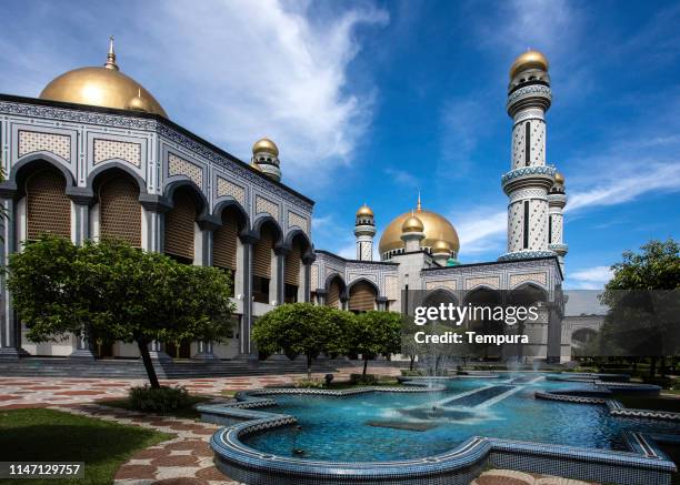 moschea jame'asr hassanil bolkiah - bandar seri begawan foto e immagini stock