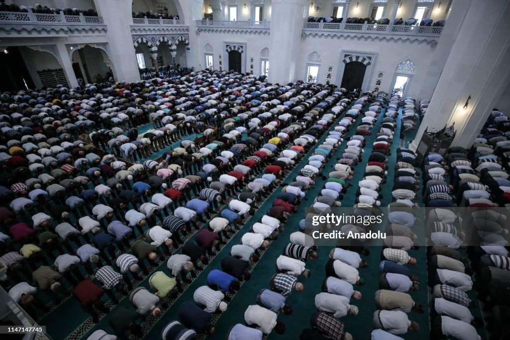 Last Friday prayer of Ramadan in Ankara