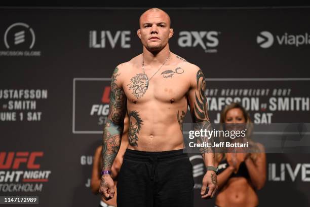 Anthony Smith poses on the scale during the UFC Fight Night weigh-in at Ericsson Globe on May 31, 2019 in Stockholm, Sweden.