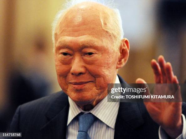 Former Singapore Prime Minister and curr Former Singapore Prime Minister and curr