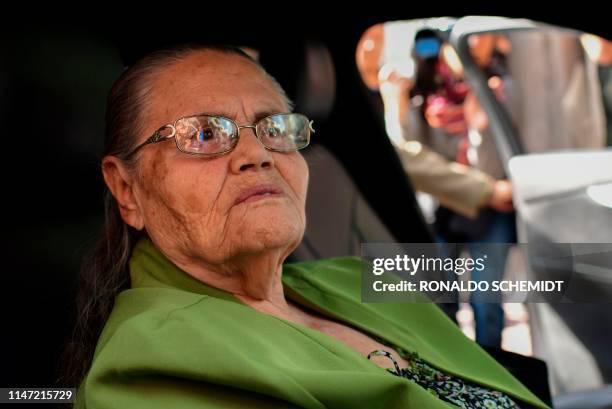 The mother of convicted Mexican drug kingpin Joaquin "El Chapo" Guzman, Maria Consuelo Loera, leaves the US embassy in Mexico City where she arrived...