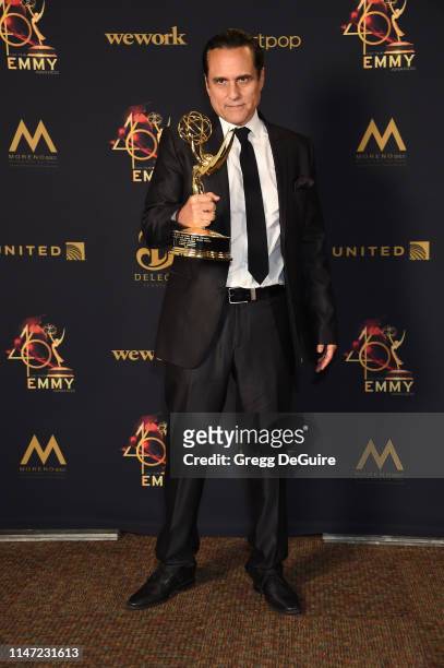 Maurice Benard poses with the Daytime Emmy Award for Outstanding Lead Actor in a Drama Series in the press room during the 46th annual Daytime Emmy...