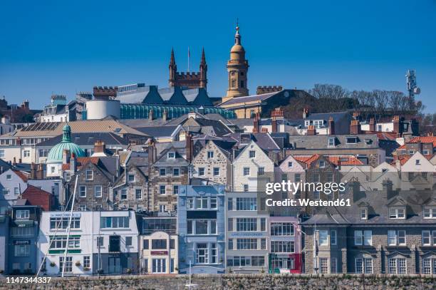 united kingdom, channel islands, guernsey, seafront of saint peter port - guernesey photos et images de collection