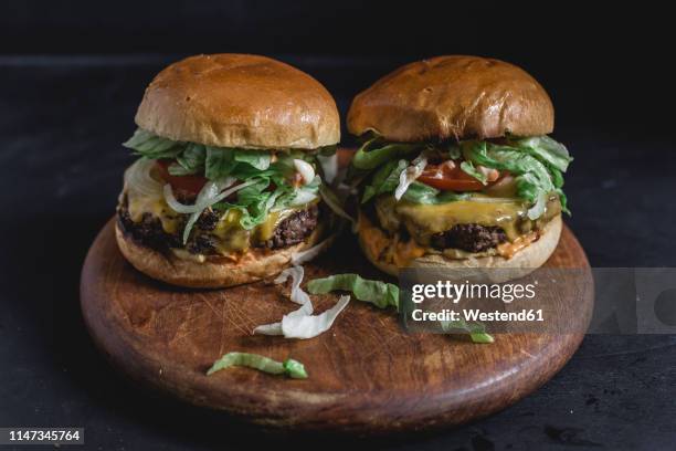 cheeseburger with brioche bun - brioche stock pictures, royalty-free photos & images