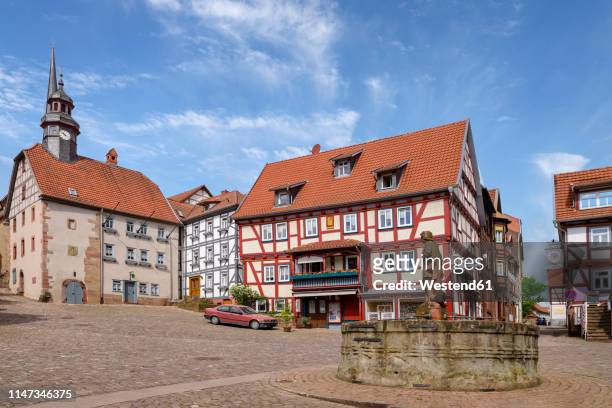 germany, schlitz, market square with townhall - town square foto e immagini stock