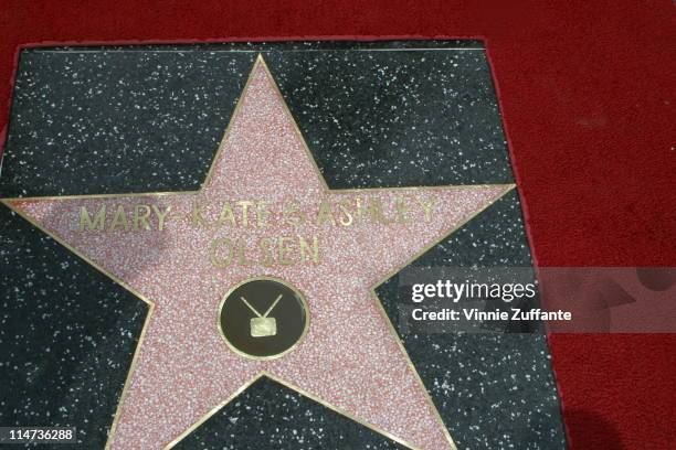 Mary-kate olsen get there star IN HOLLYWOOD; @the hollywood & vine star; @ the kodak theater