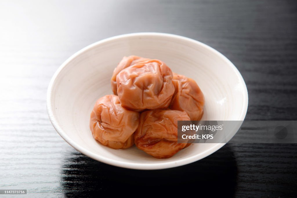 Umeboshi.Pickled Pflaumen. Japanische Salzpflaume