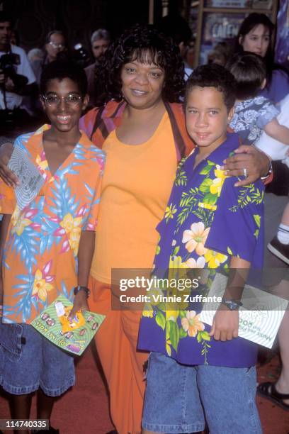 Nell Carter and sons at the premiere of the Little Mermaid 2