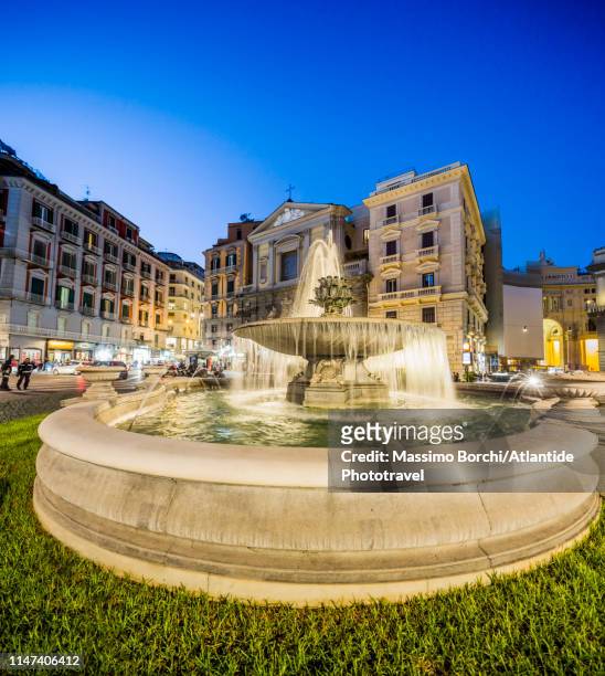 piazza trieste e trento, fontana del carciofo - carciofo stock pictures, royalty-free photos & images