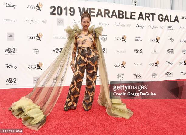 Holly Robinson Peete arrives at the WACO Theater Center's 3rd Annual Wearable Art Gala at The Barker Hangar at Santa Monica Airport on June 1, 2019...